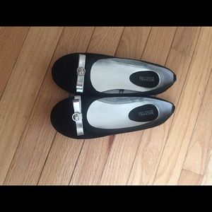 Michael Kors girls shoes size 4